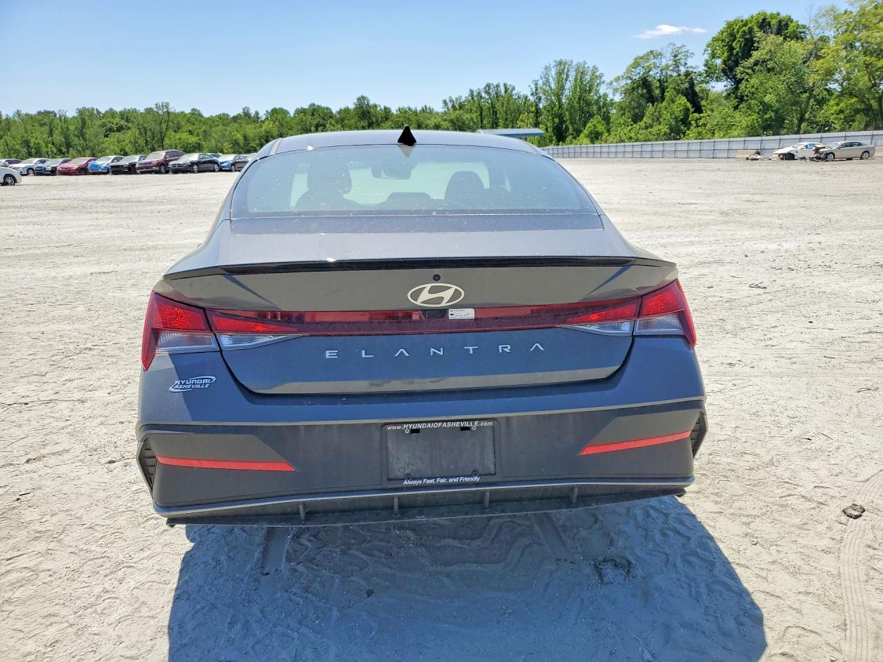 2025 Hyundai Elantra Sel Sport - Фото 6
