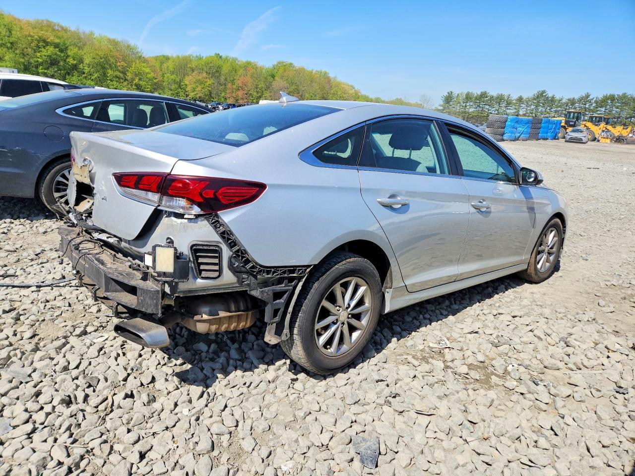 2018 Hyundai Sonata Se - Фото 3