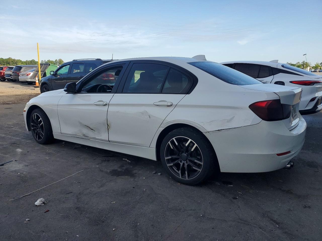 2013 BMW 328 I Sulev - Image 2