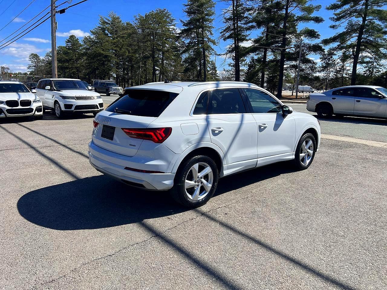 2020 Audi Q3 Premium - Image 4