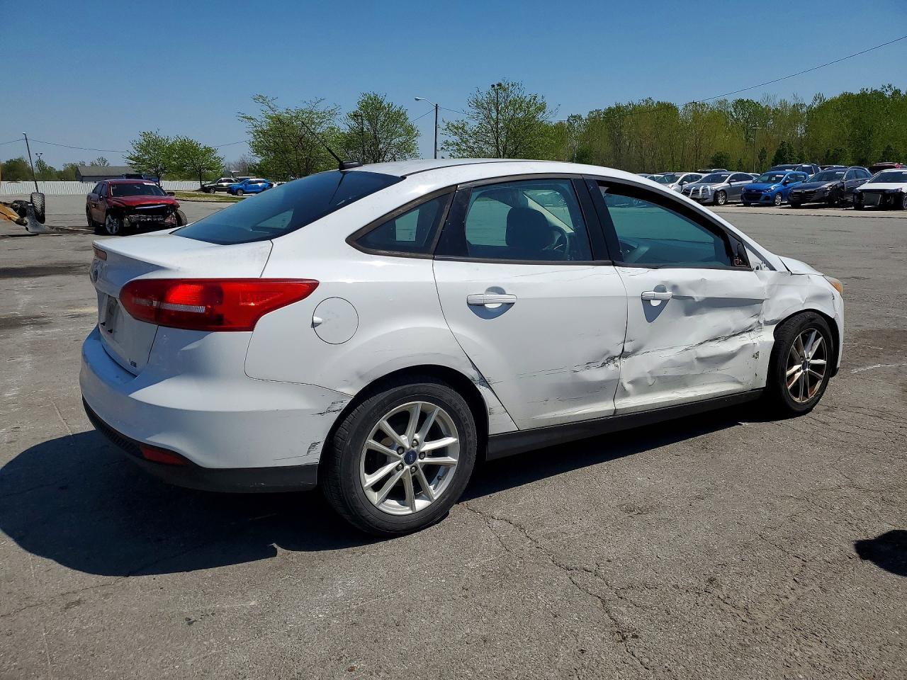 2016 Ford Focus Se - Фото 3