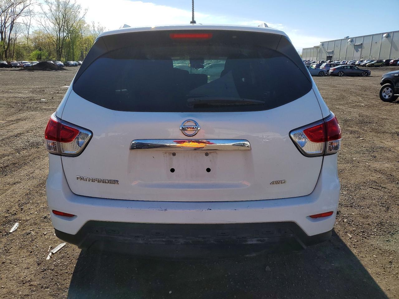 2016 Nissan Pathfinder - Image 6
