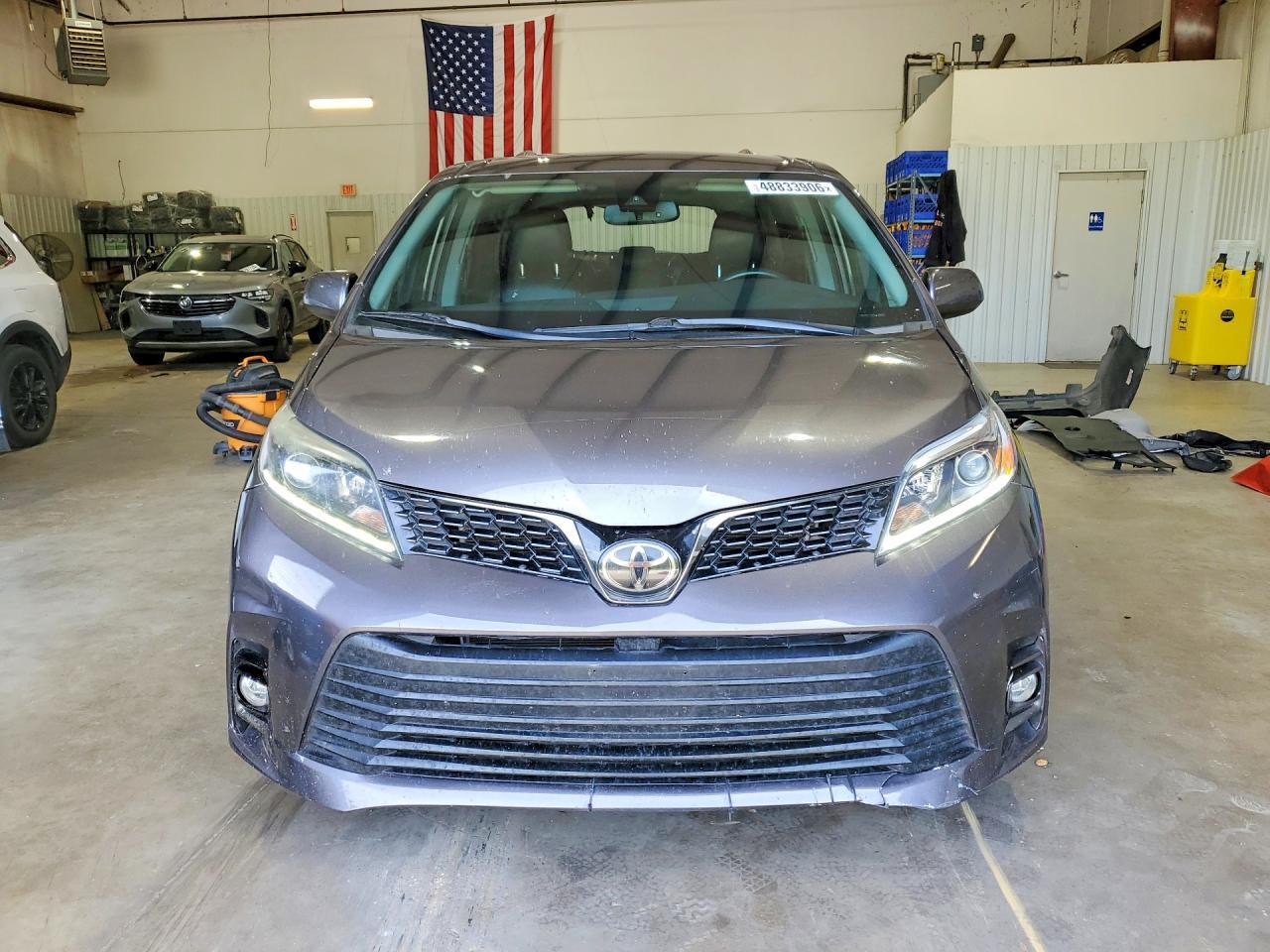 2020 Toyota Sienna Se 8-Passenger - Фото 5