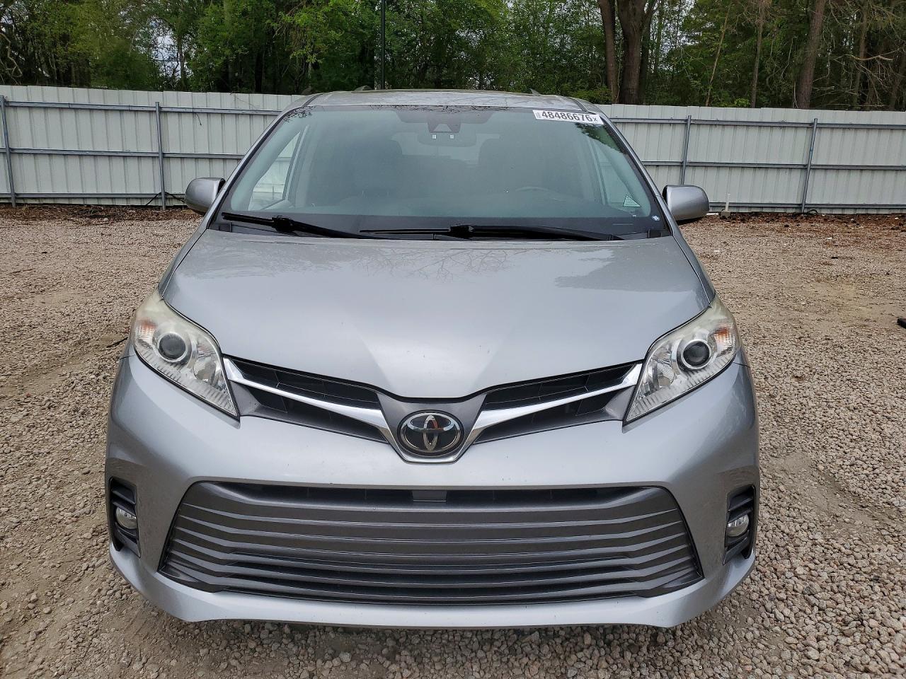 2019 Toyota Sienna Xle 8-Passenger - Image 5