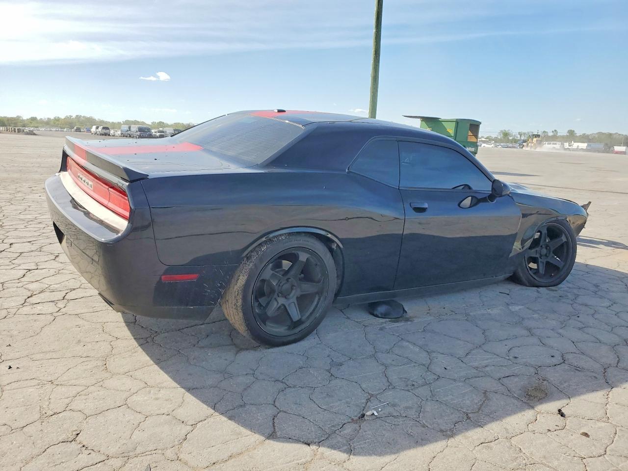 2014 Dodge Challenger Sxt - Image 3