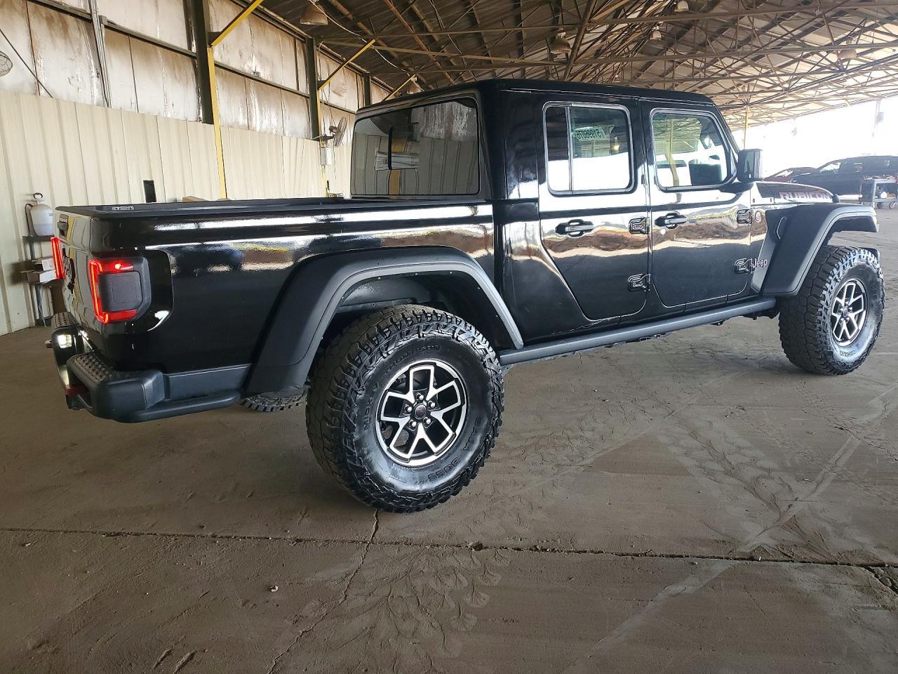2024 Jeep Gladiator Rubicon - Image 3