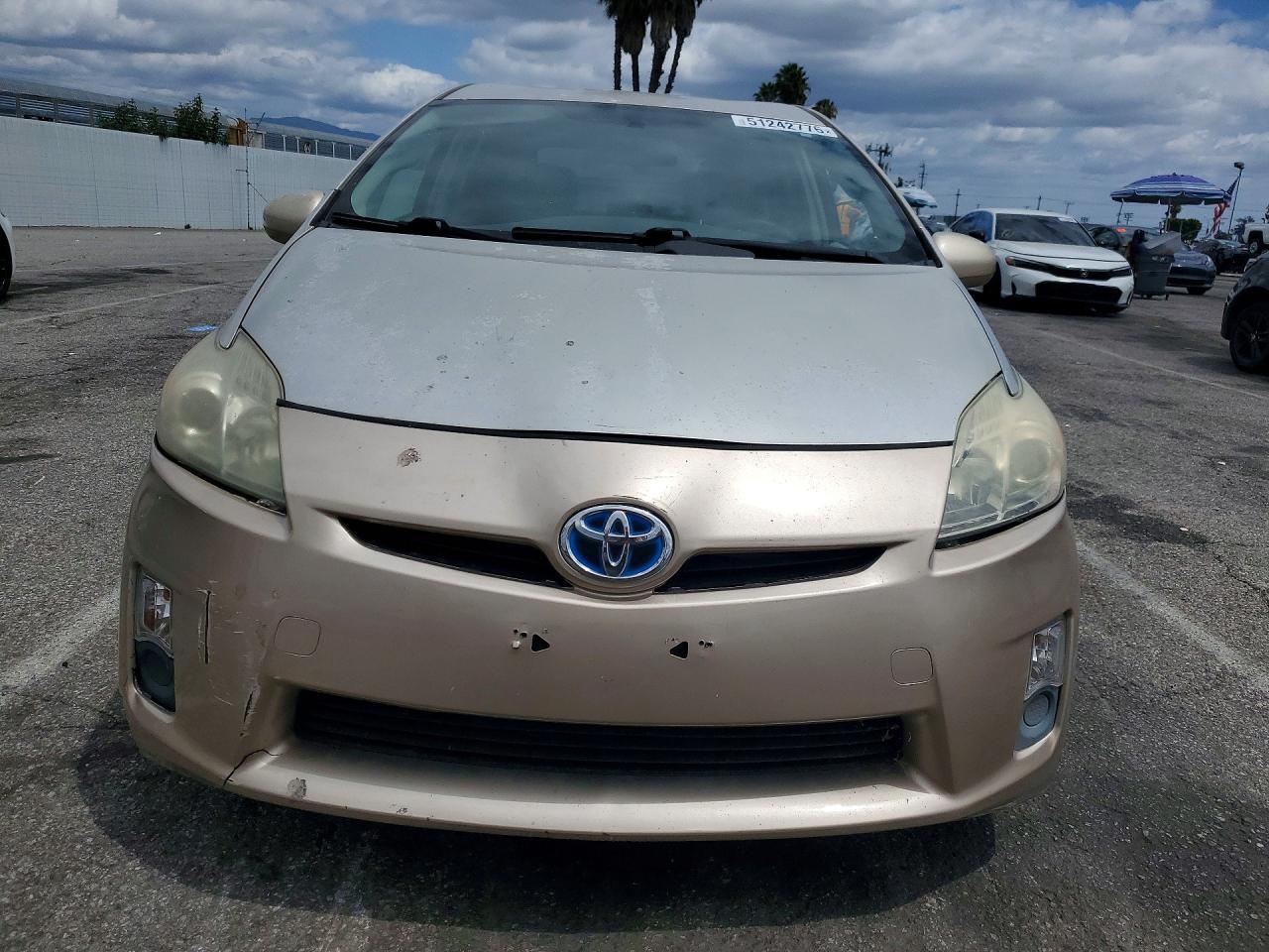 2011 Toyota Prius Two - Фото 5