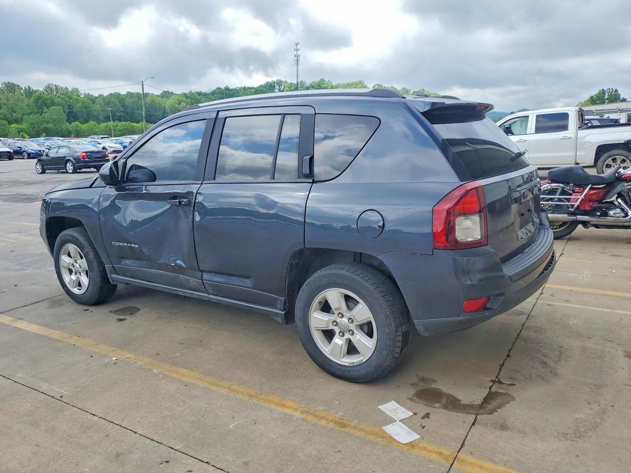 2016 Jeep Compass Latitude - Фото 2