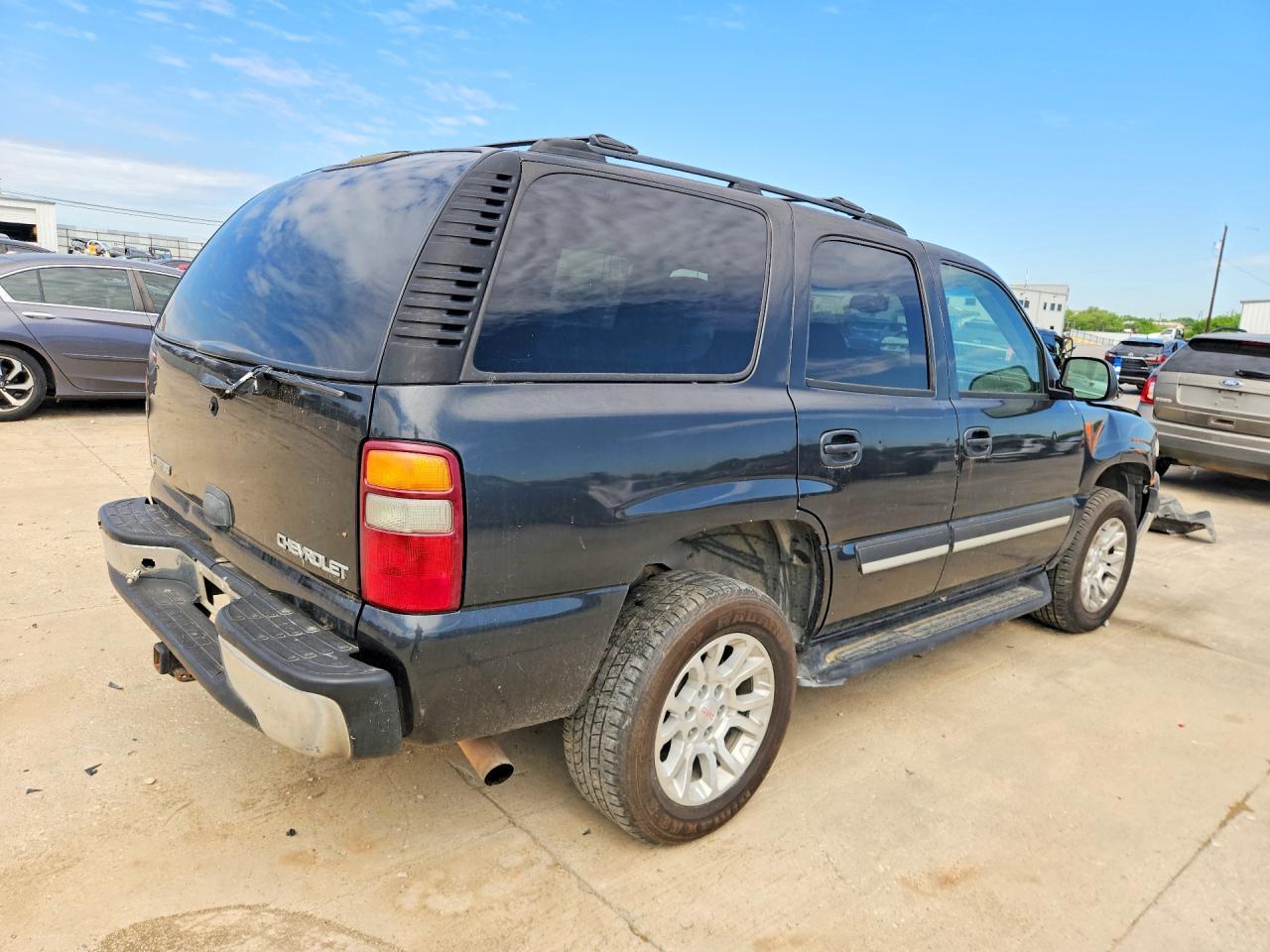2004 Chevrolet Tahoe C1500 - Фото 3