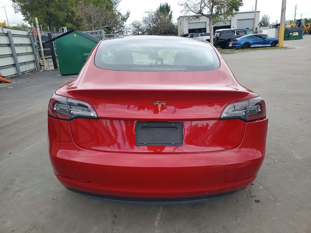 2023 Tesla Model 3 - Image 6