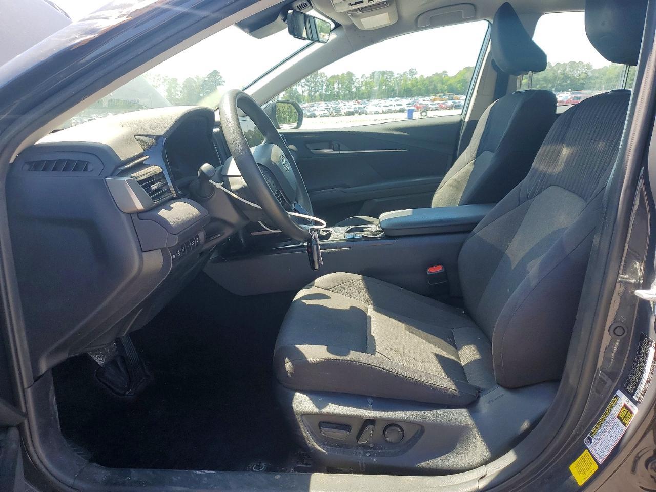 2025 Toyota Camry Le - Image 7