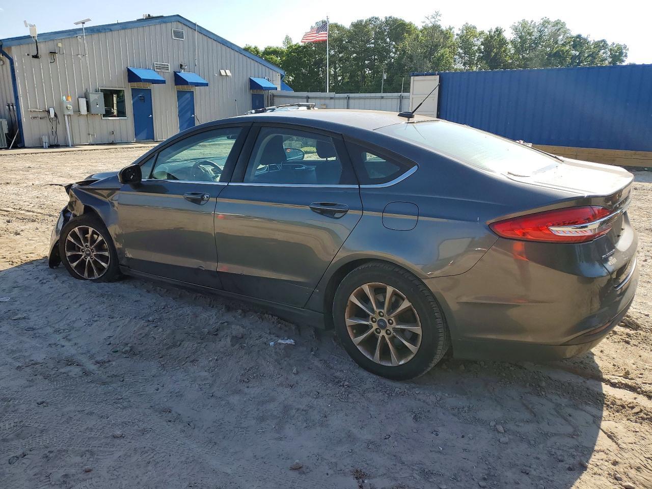 2017 Ford Fusion Se - Фото 2