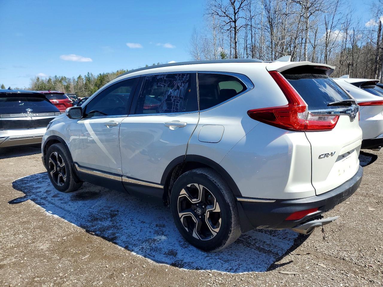 2017 Honda Cr-V Touring - Image 2