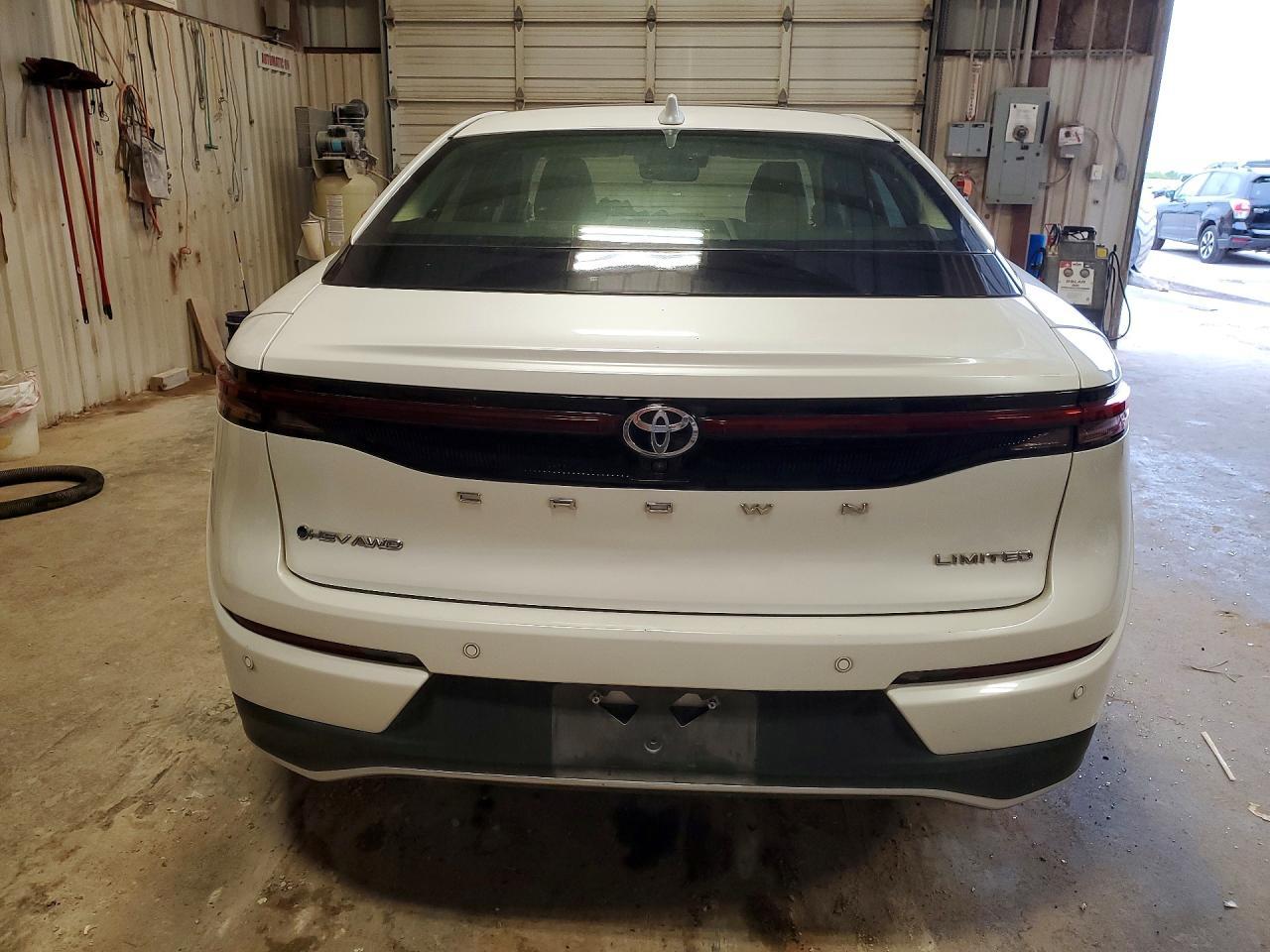 2024 Toyota Crown Limited - Image 6