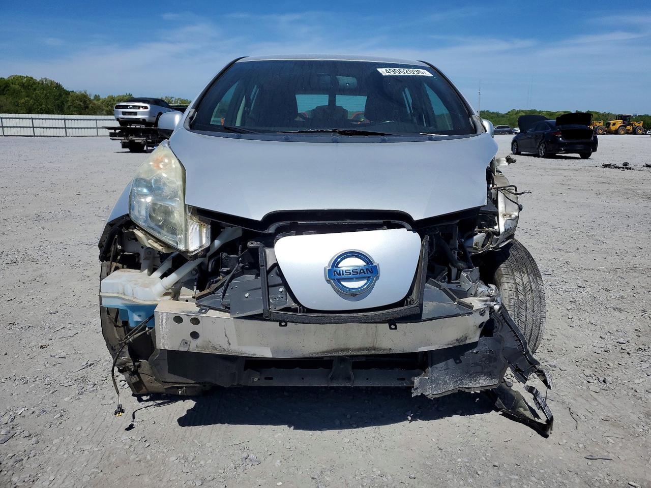 2013 Nissan Leaf S - Image 5