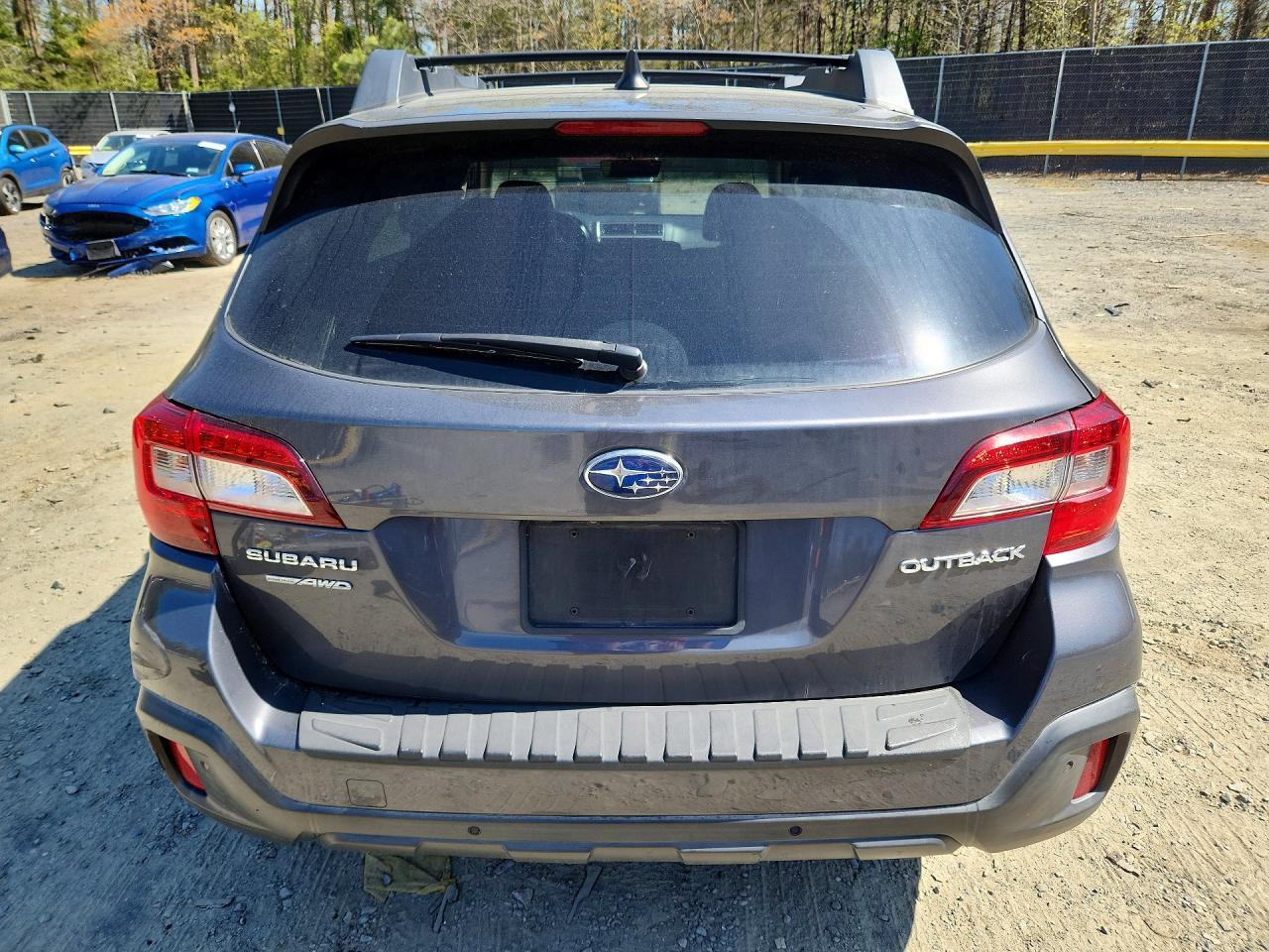 2018 Subaru Outback 2.5I Limited - Image 6