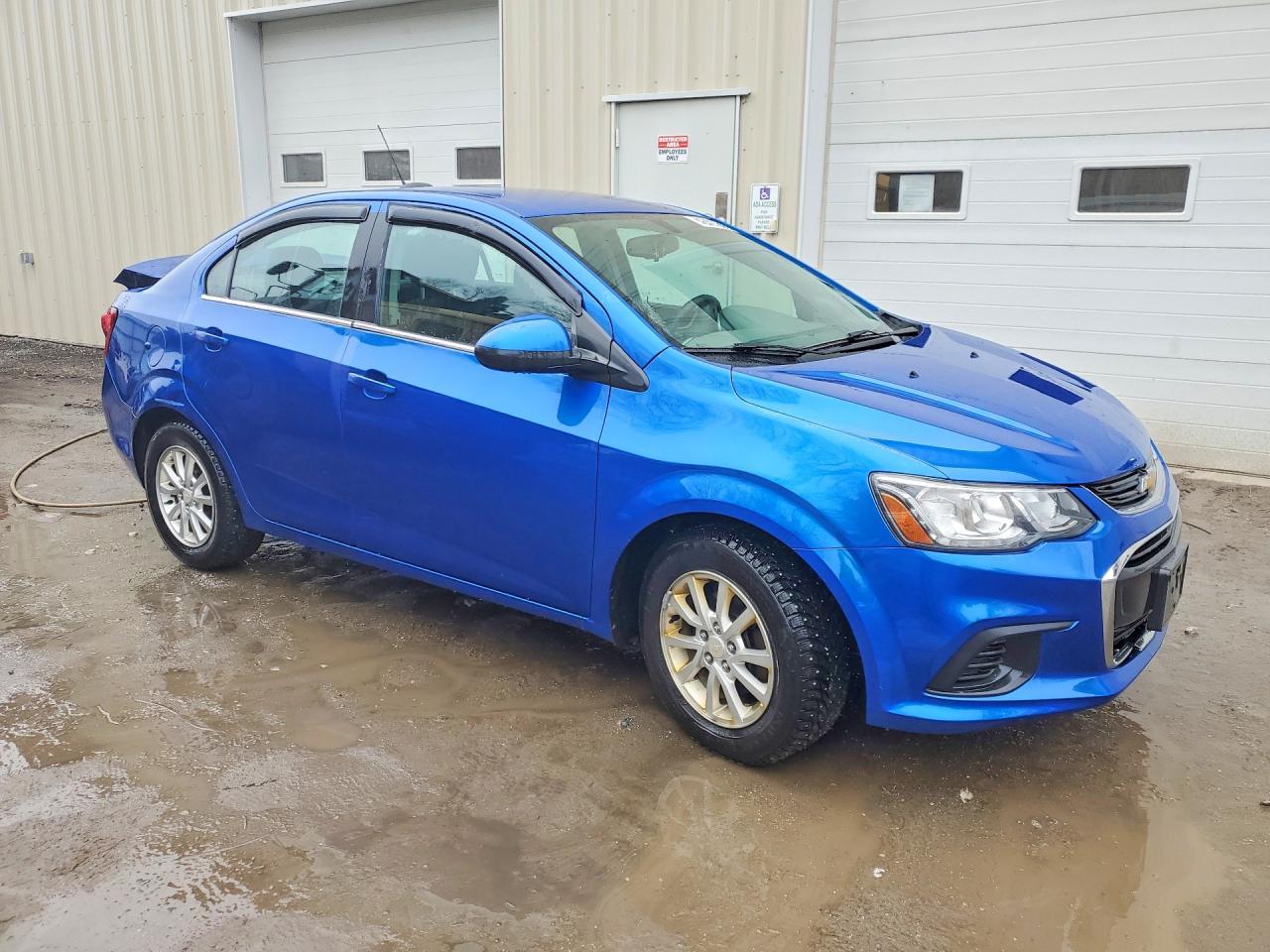 2017 Chevrolet Sonic Lt - Фото 4