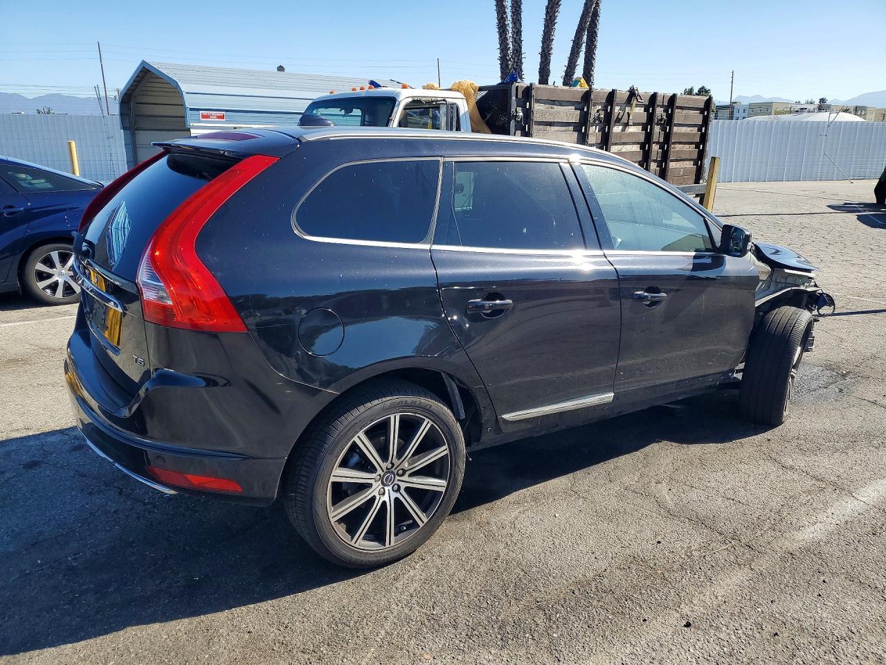 2016 Volvo Xc90 T6 - Image 3