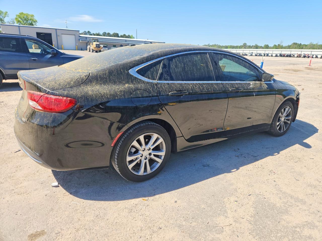 2015 Chrysler 200 Limited - Фото 3