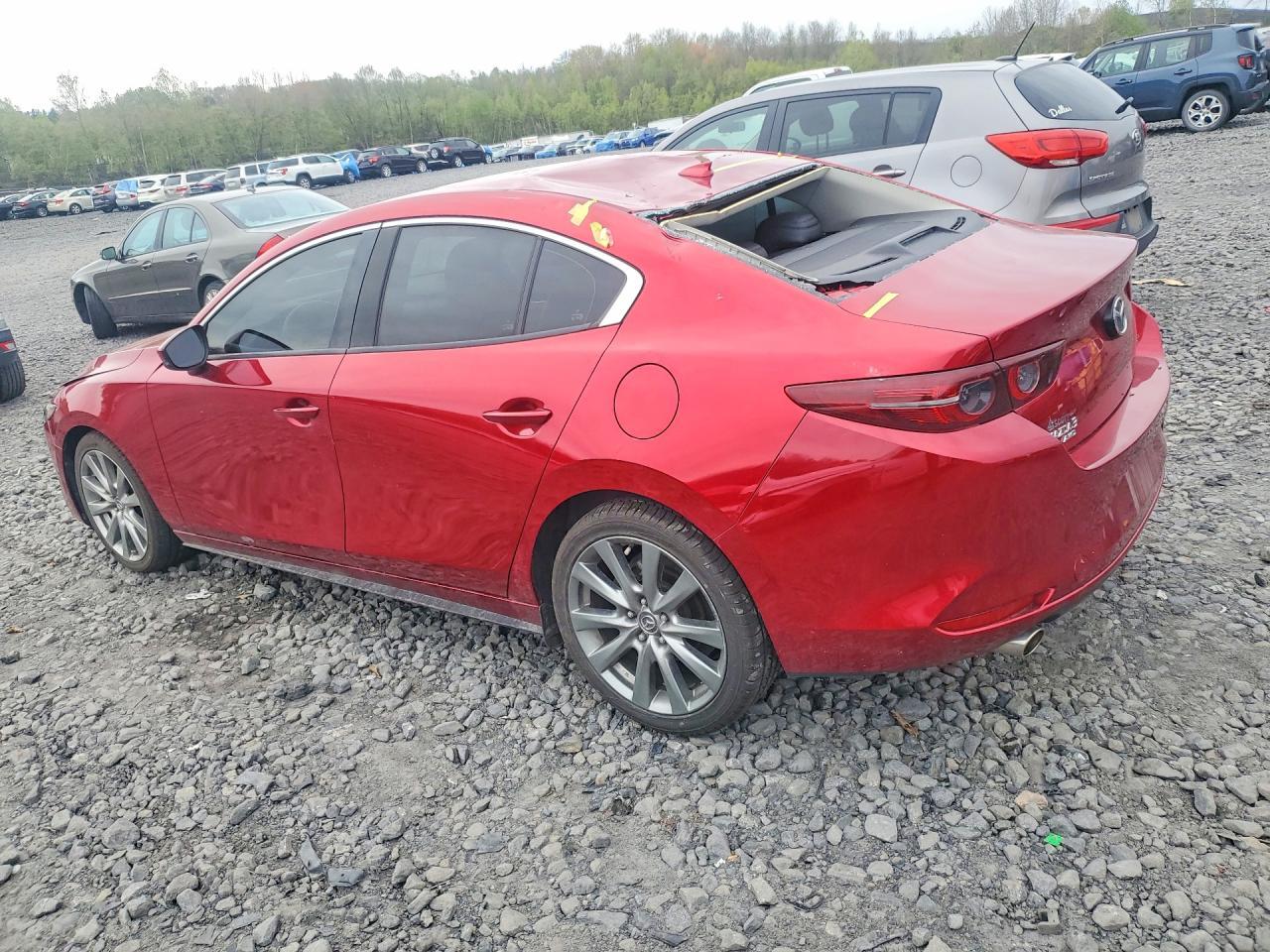 2020 Mazda 3 Premium - Image 2