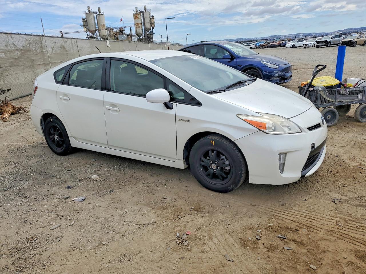 2015 Toyota Prius Two - Image 4