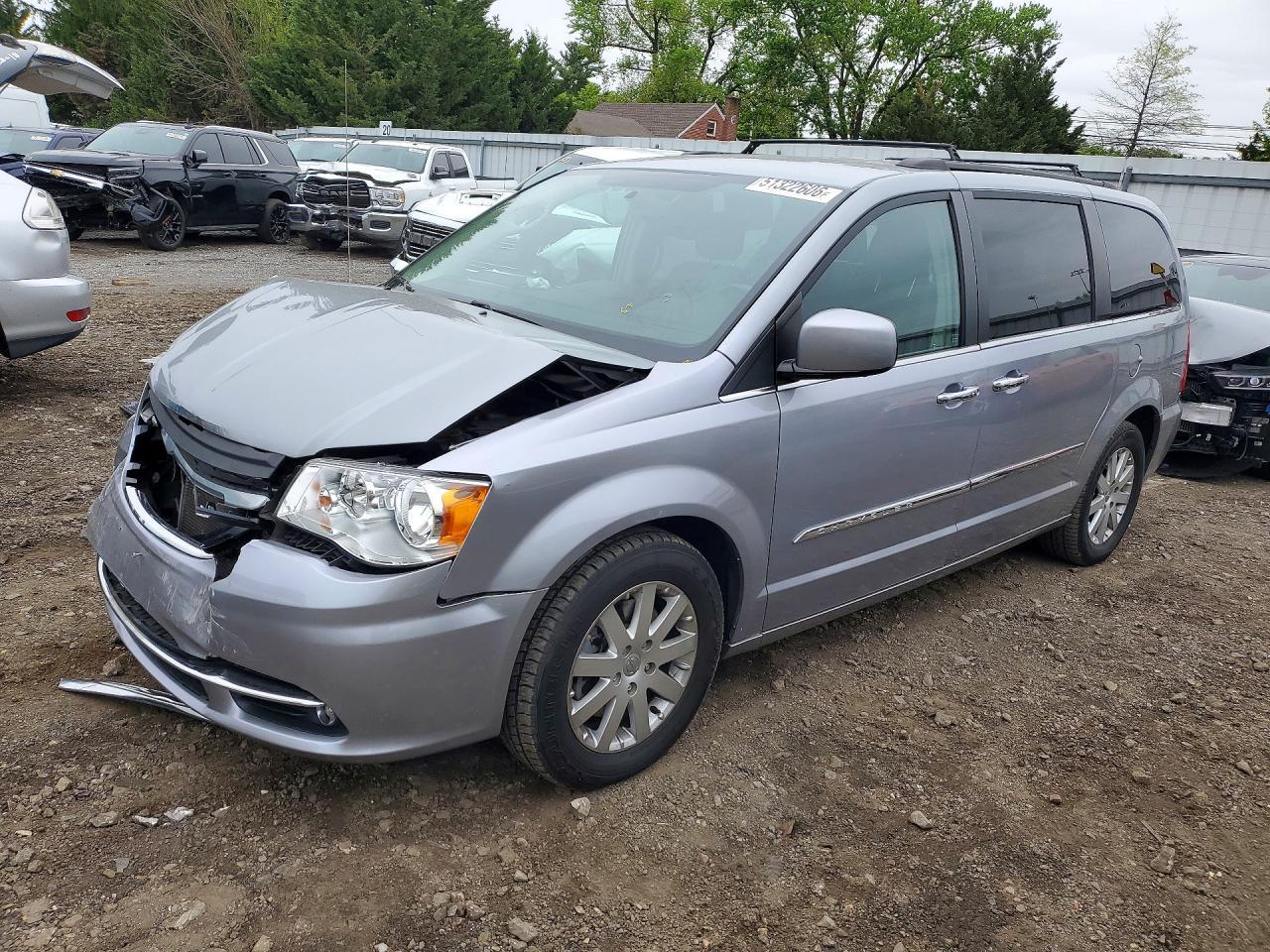 2015 Chrysler Town & Country Touring
