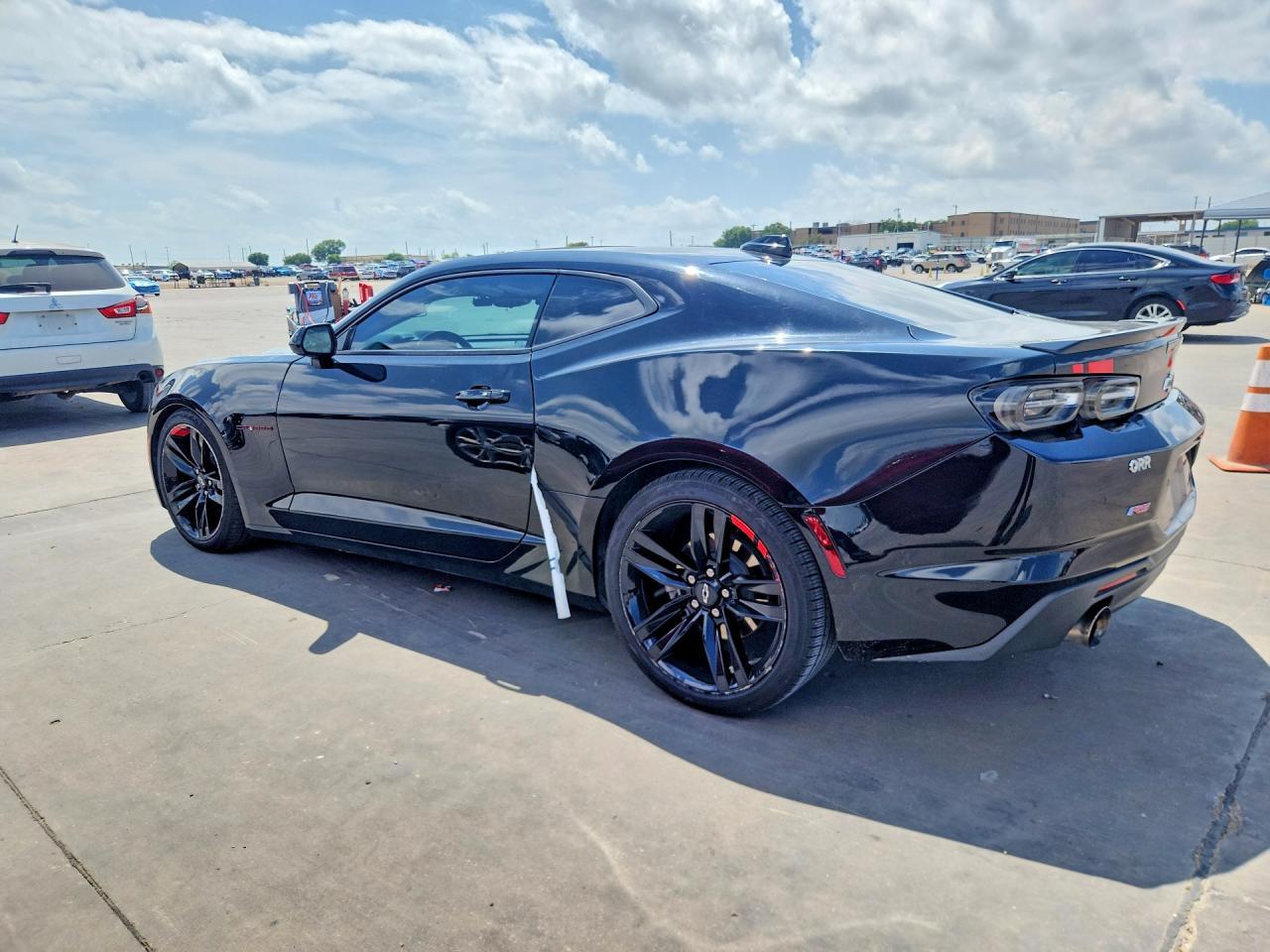 2021 Chevrolet Camaro Lt - Фото 2
