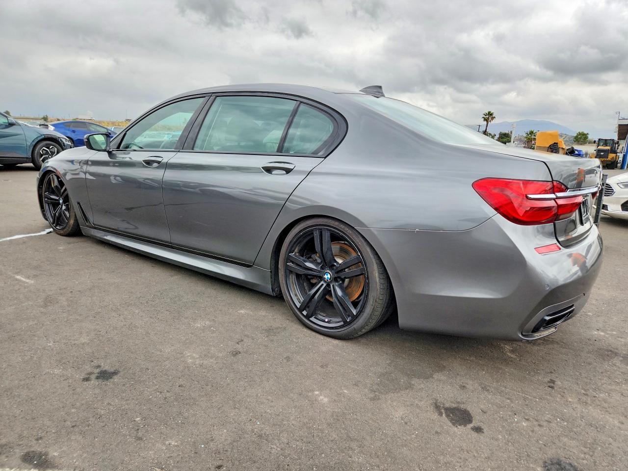 2016 BMW 740 I - Image 2