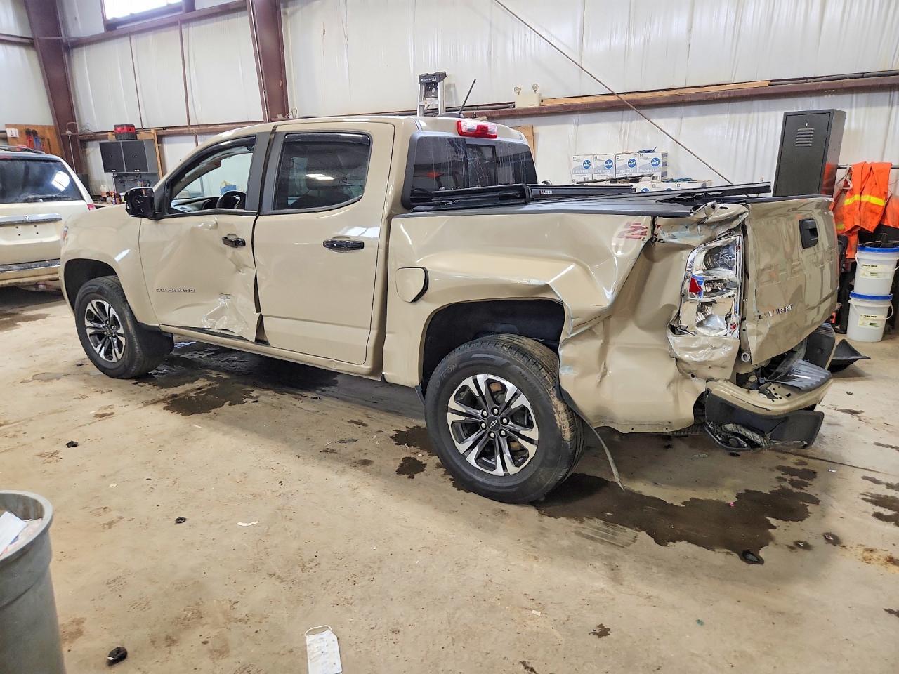 2022 Chevrolet Colorado Z71 - Image 2