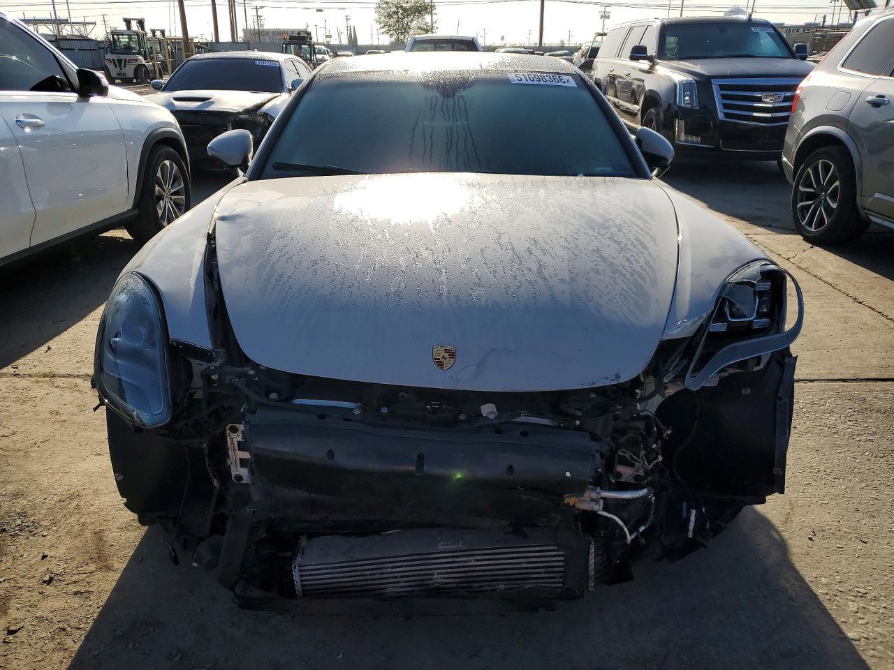 2018 Porsche Panamera 4 - Image 5