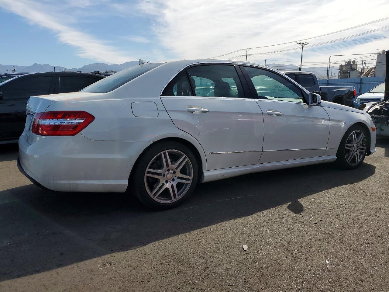 2010 Mercedes-Benz E 350 - Фото 3