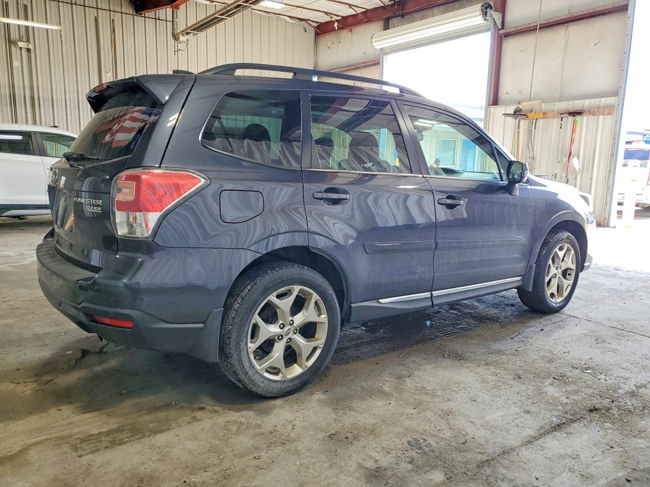 2017 Subaru Forester 2.5I Touring - Фото 3