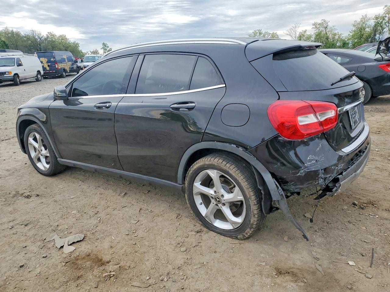 2018 Mercedes-Benz Gla 250 4Matic - Image 2