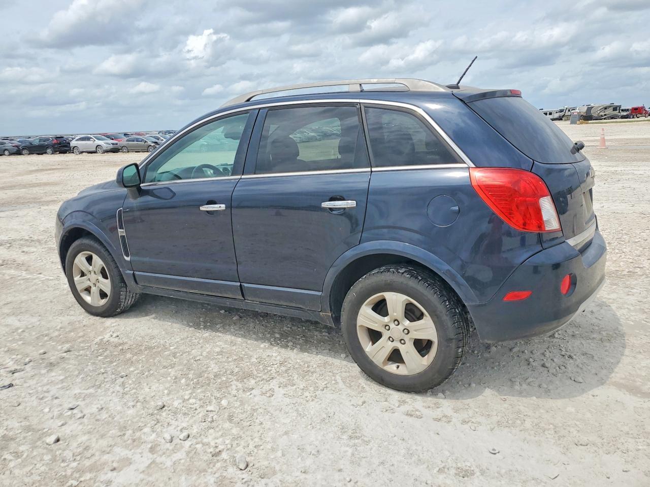 2015 Chevrolet Captiva Lt - Image 2