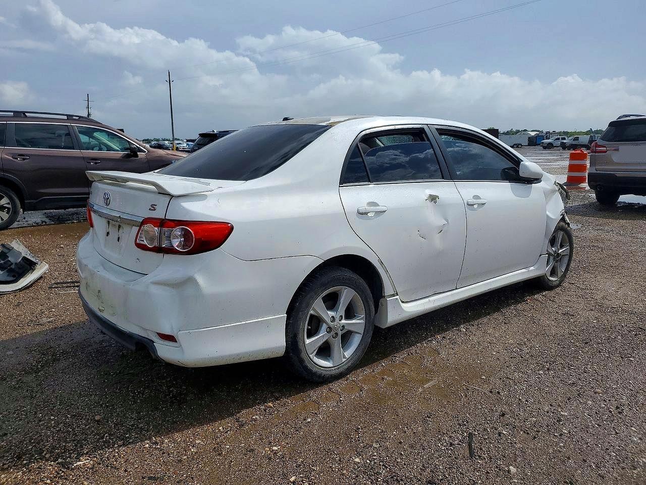 2012 Toyota Corolla S - Image 3
