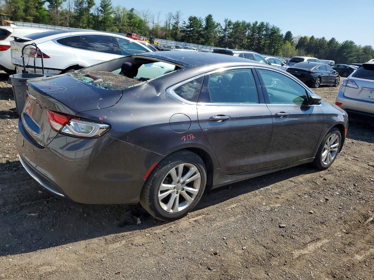 2015 Chrysler 200 Limited - Фото 3