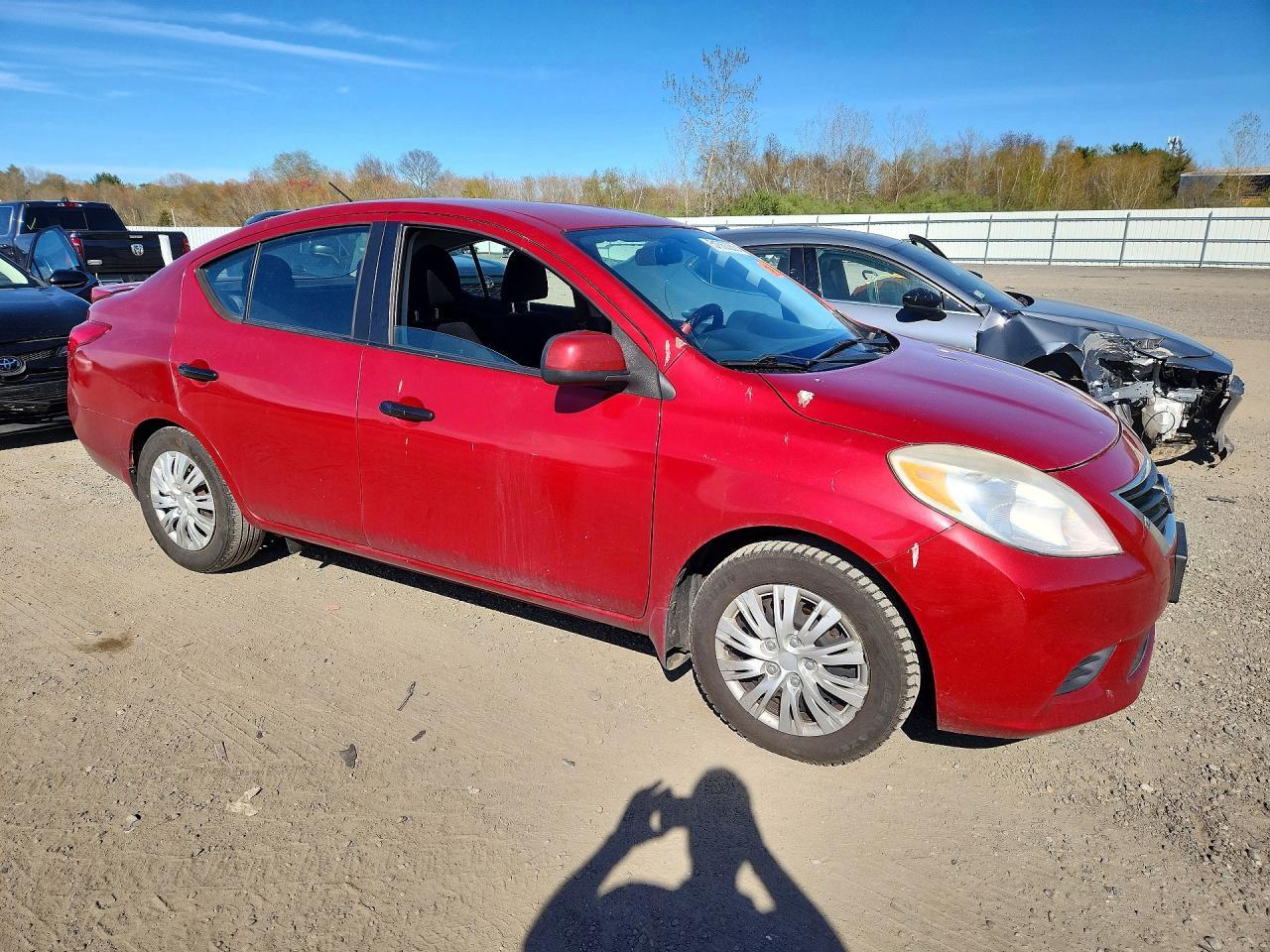 2013 Nissan Versa 1.6 S - Image 4