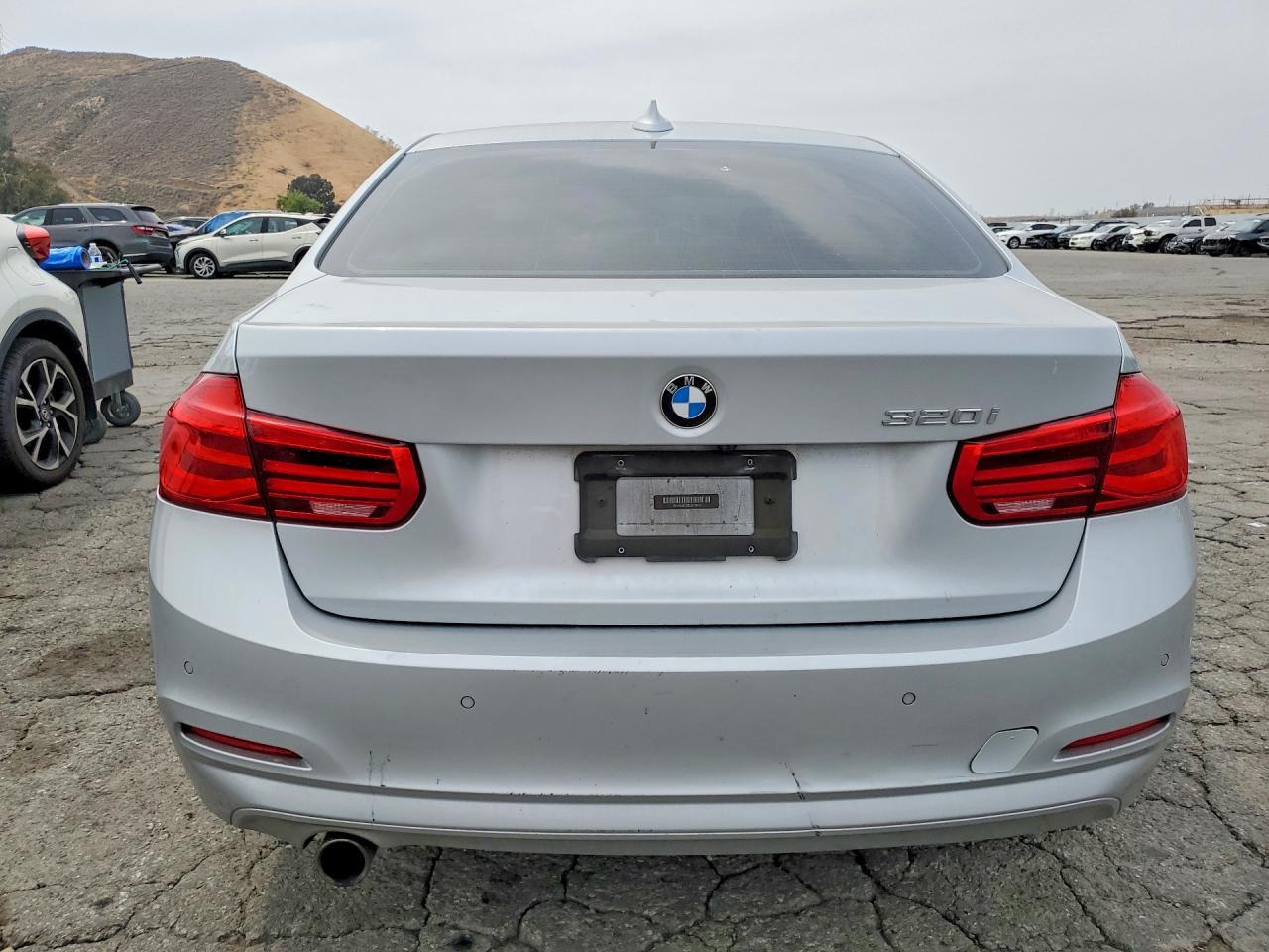 2016 BMW 320 I - Фото 6