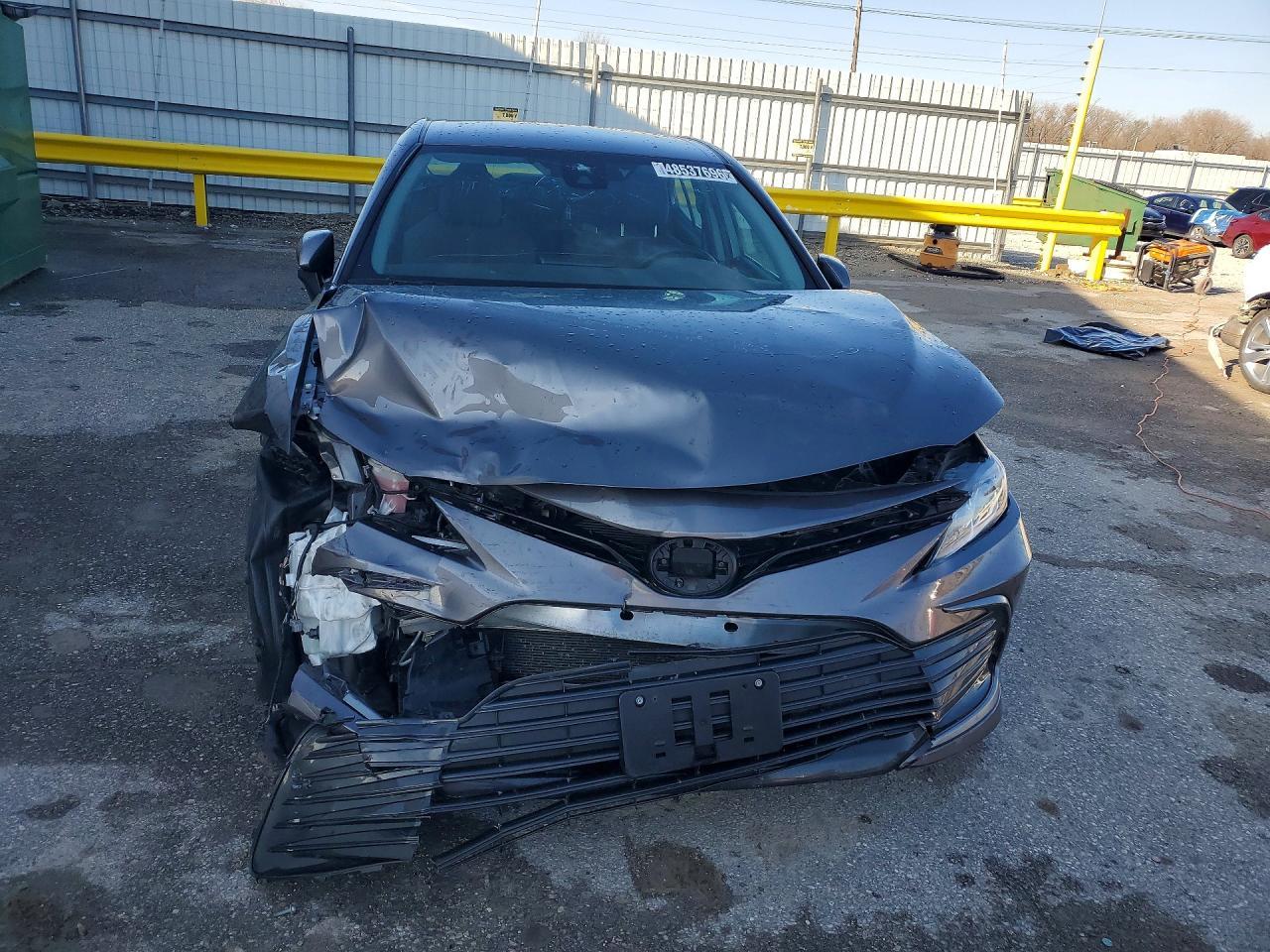 2022 Toyota Camry Le - Фото 5