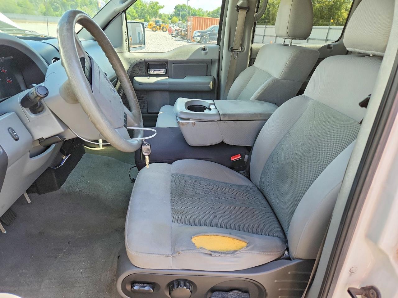 2005 Ford F150 Supercrew - Image 7