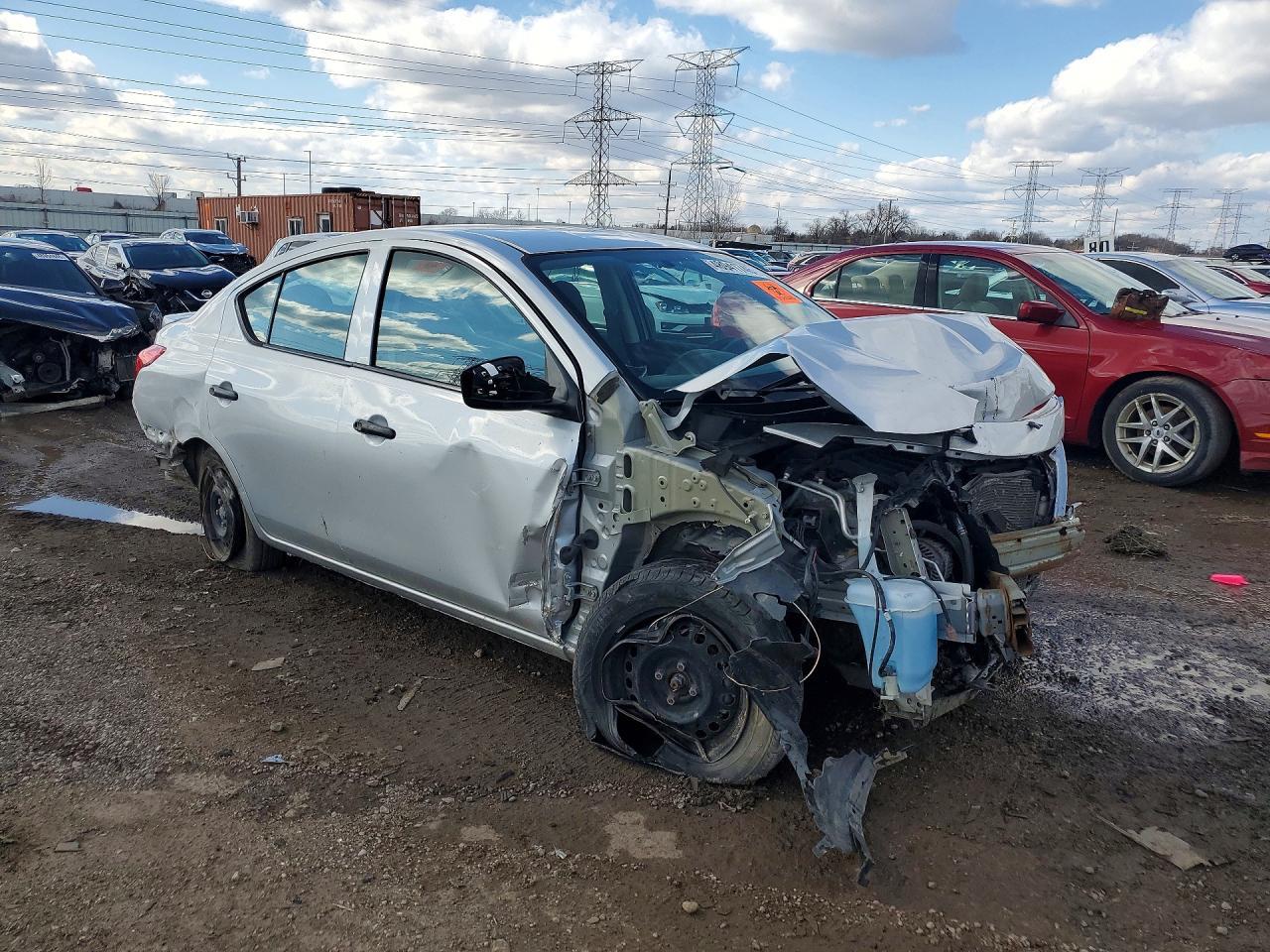 2018 Nissan Versa S Plus - Фото 4