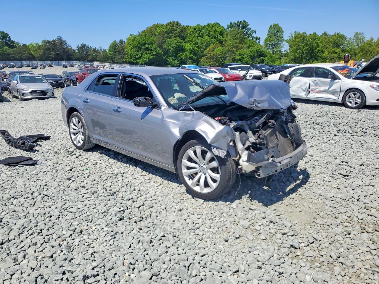 2018 Chrysler 300 Limited - Image 4