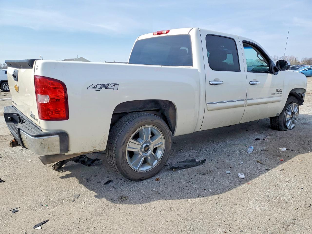 2012 Chevrolet Silverado K1500 Lt - Image 3