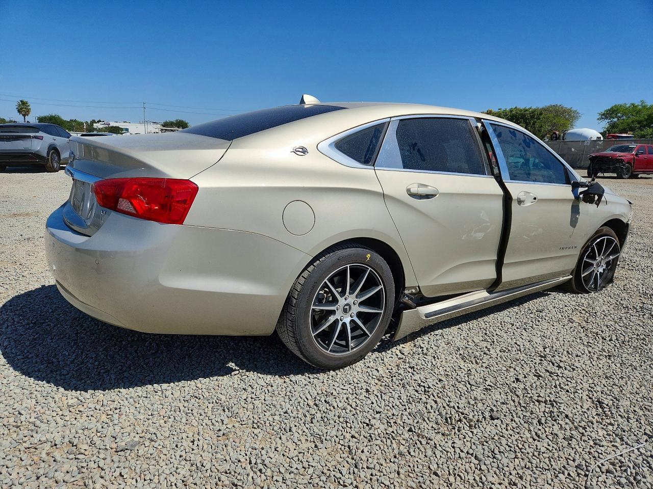 2014 Chevrolet Impala Lt - Image 3