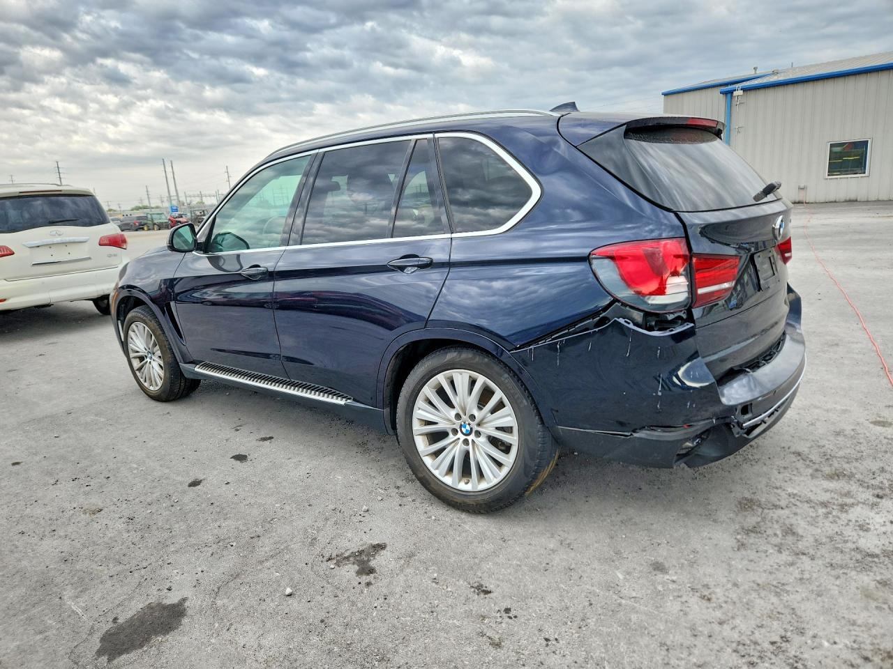 2016 BMW X5 xDrive35I - Image 2