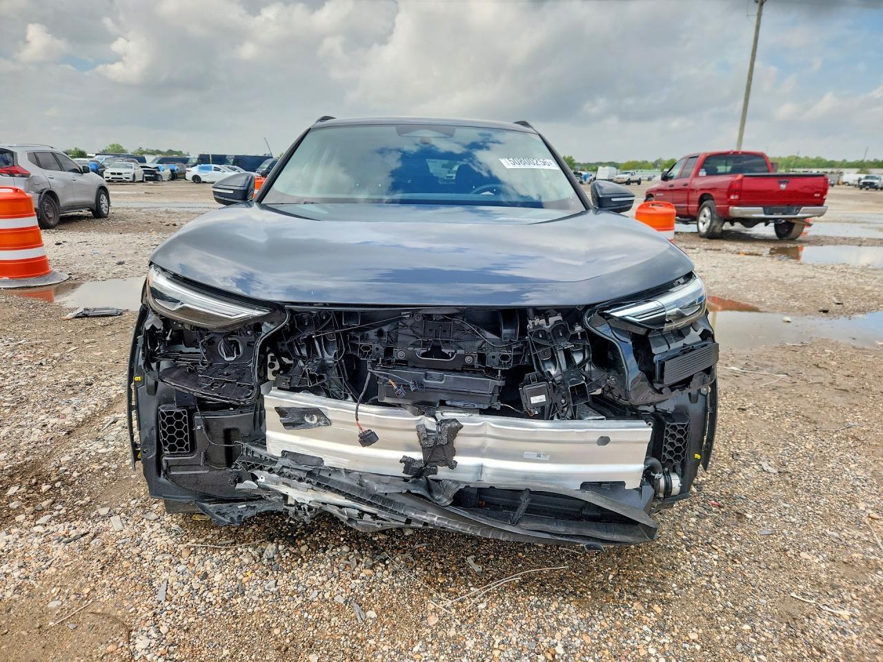 2025 Audi Q6 E-Tron Premium - Фото 5