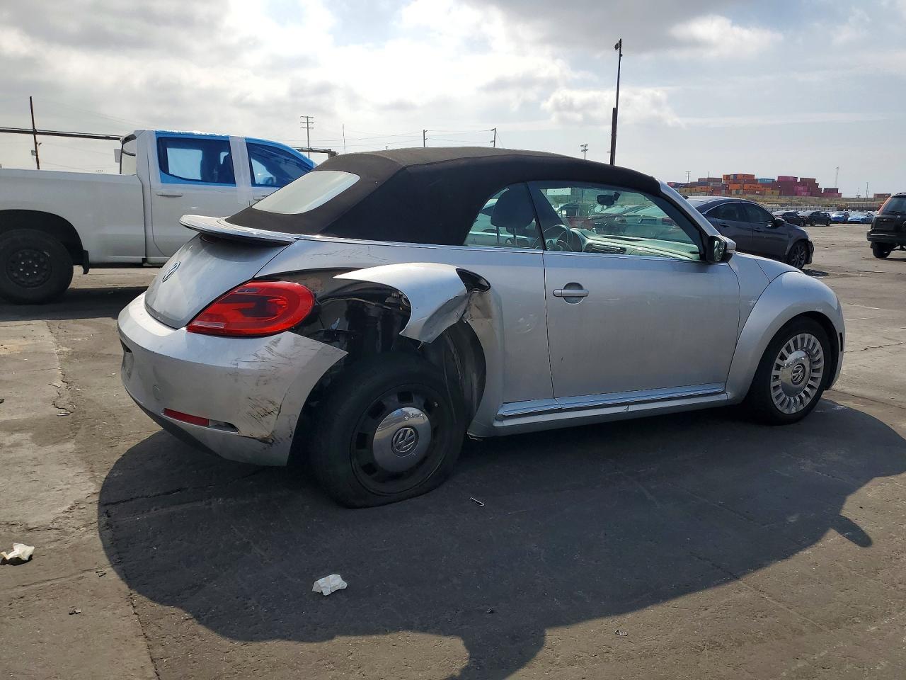 2014 Volkswagen Beetle - Фото 3