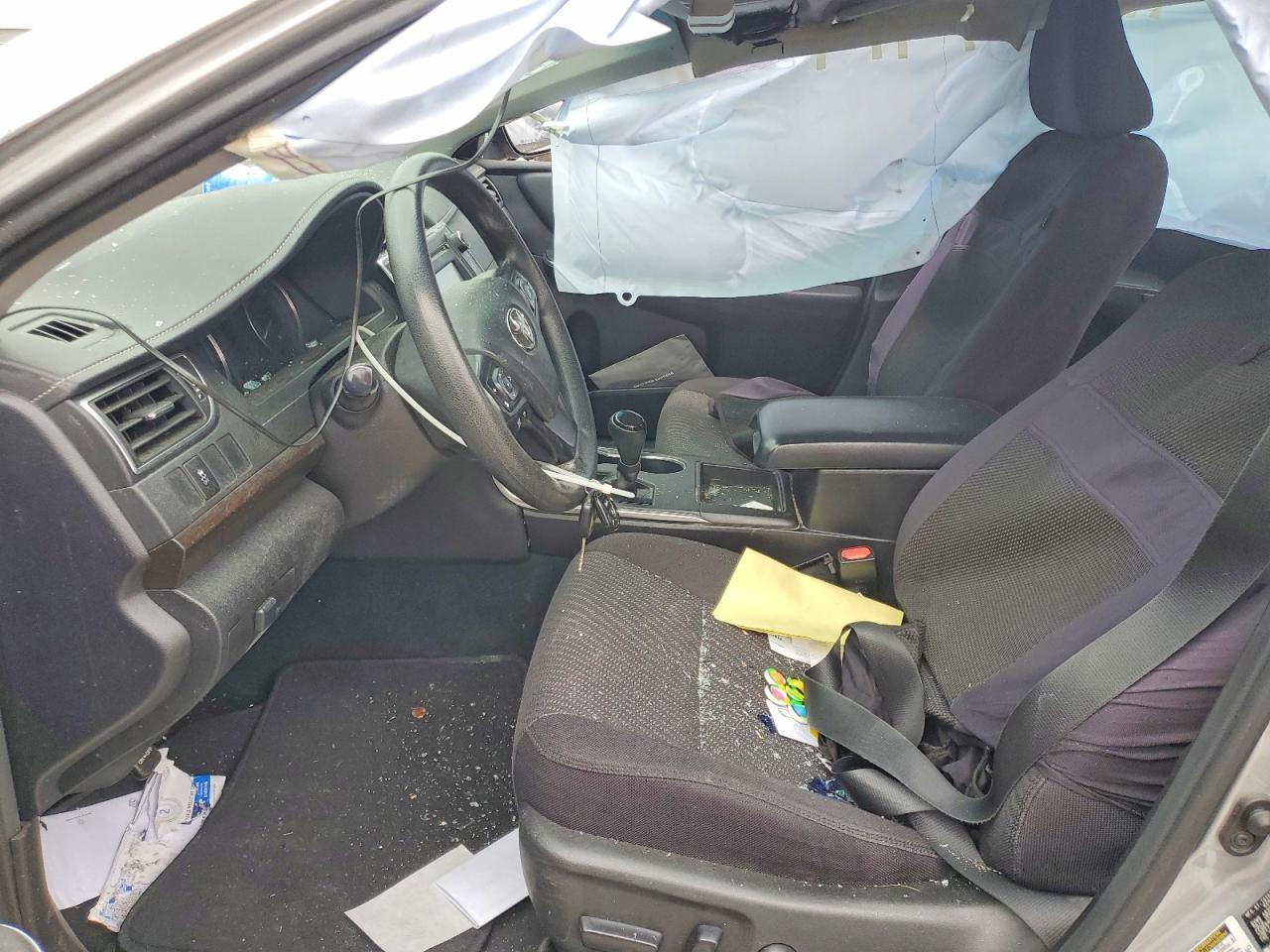 2016 Toyota Camry Le - Image 7