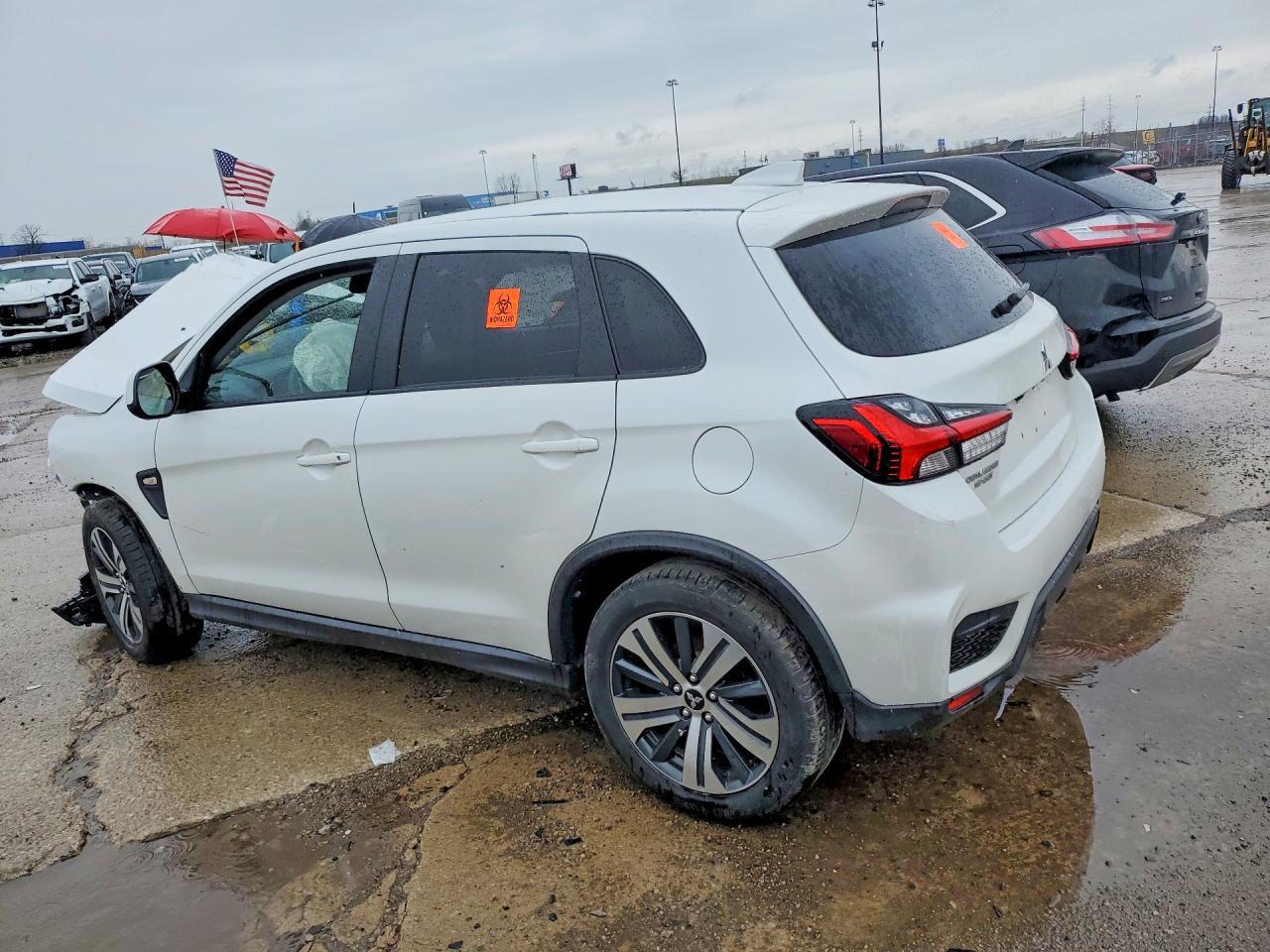 2021 Mitsubishi Outlander Sport Es - Фото 2