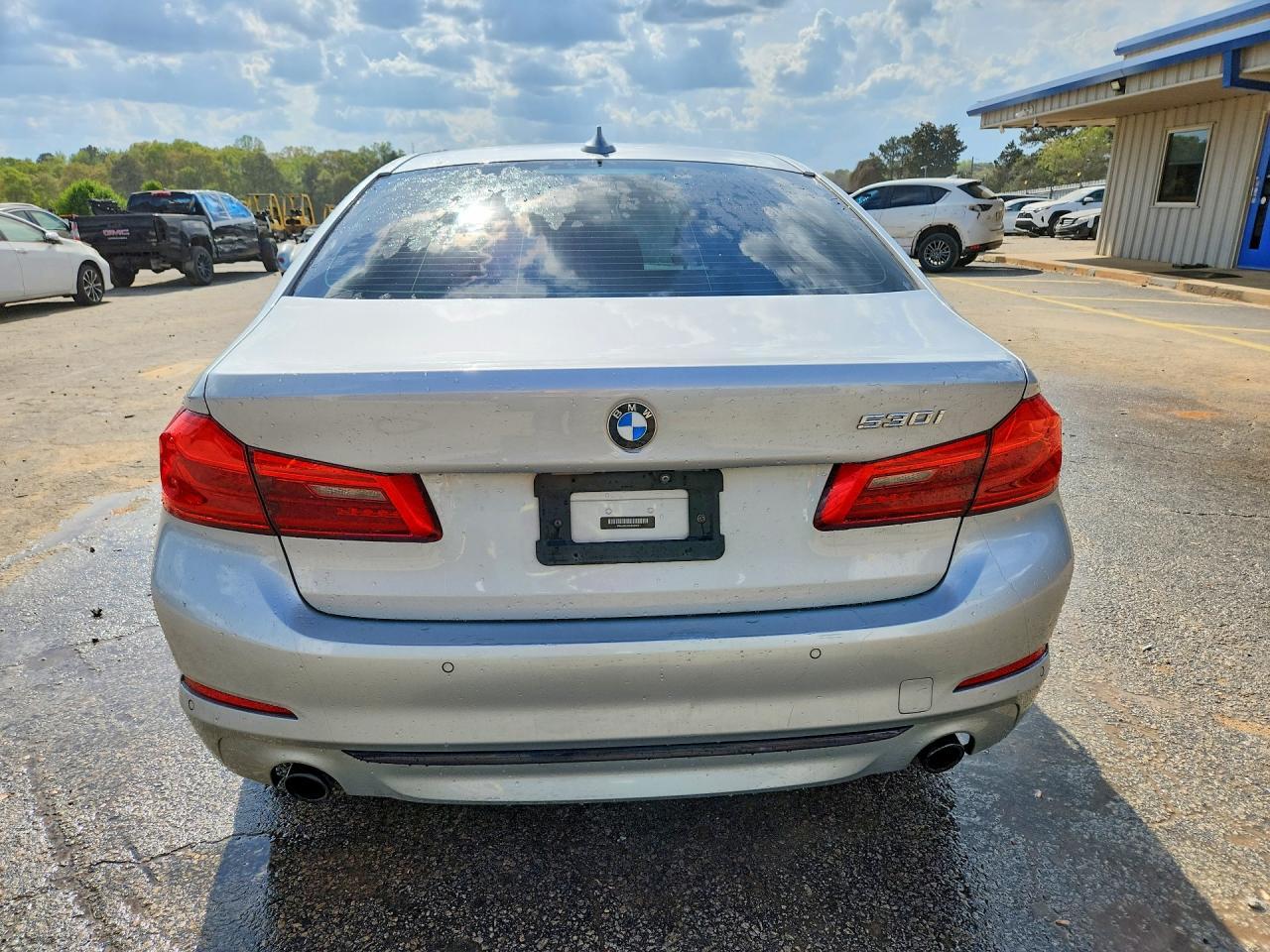 2019 BMW 530 I - Image 6